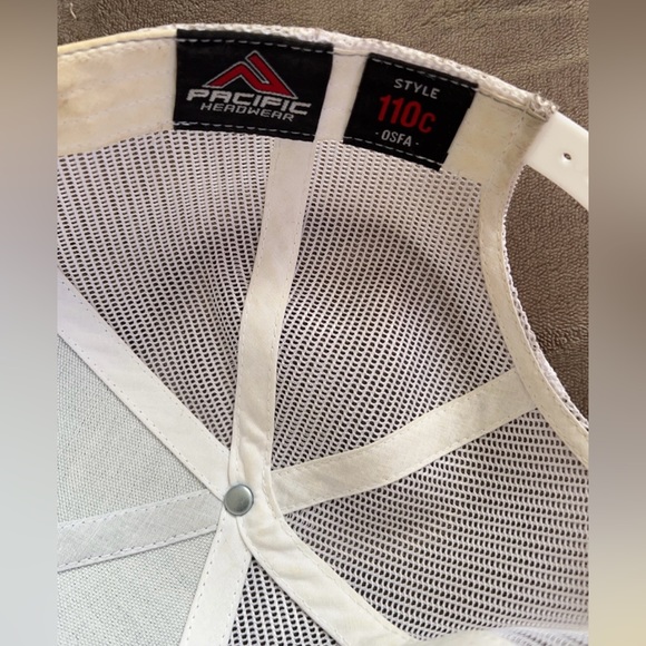 Men’s hat - Picture 2 of 2